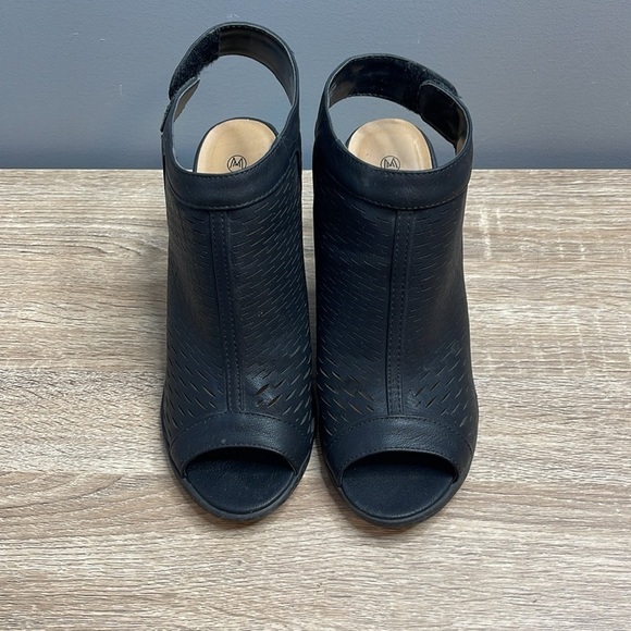 Harlow Perforated Peep Toe Sling Back Bootie Black Vegan Leather Velcro Strap 9 - Picture 5 of 12